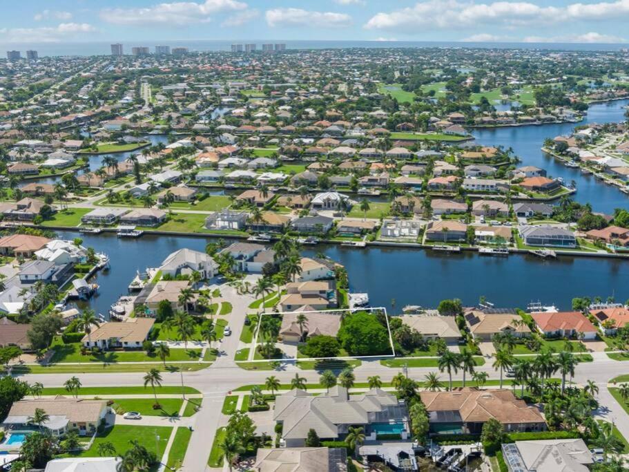 Elevated 106 - Spacious 3 Bedroom Waterside Pool Home Marco Island Exterior photo